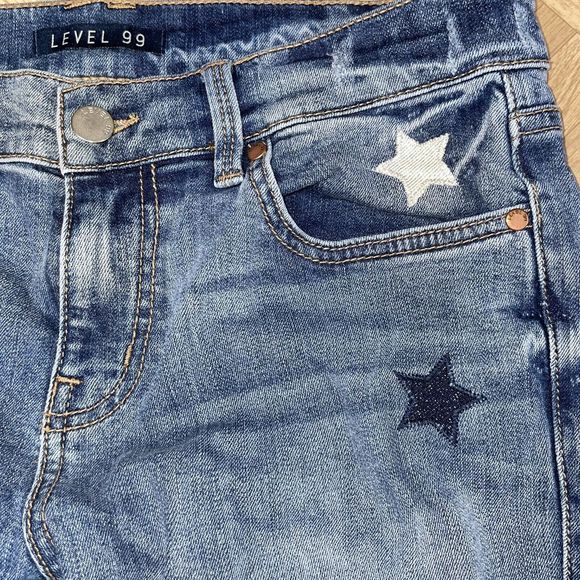 Anthropologie Level 99 Size 26 Star Embroidered Distressed Jeans - Picture 4 of 7